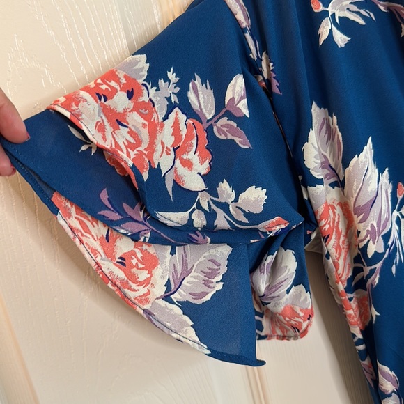 Gorgeous Floral Peplum Blouse with Sash - Picture 8 of 13